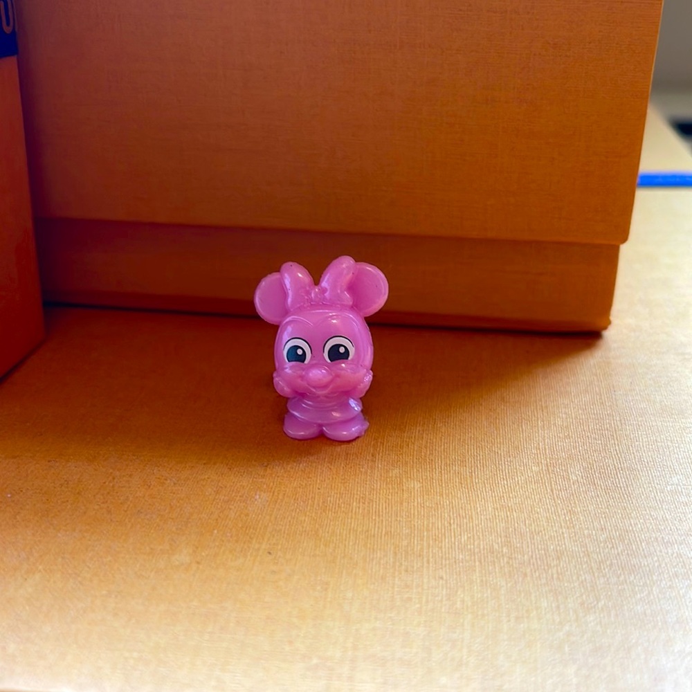 Disney Doorables Squishalots Minnie Mouse
